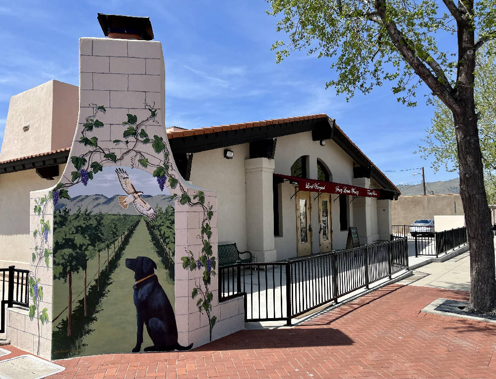 View of the front of the Stray Leaves Tasting room.